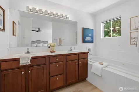 1405 NE 166th Court Shoreline WA 98155