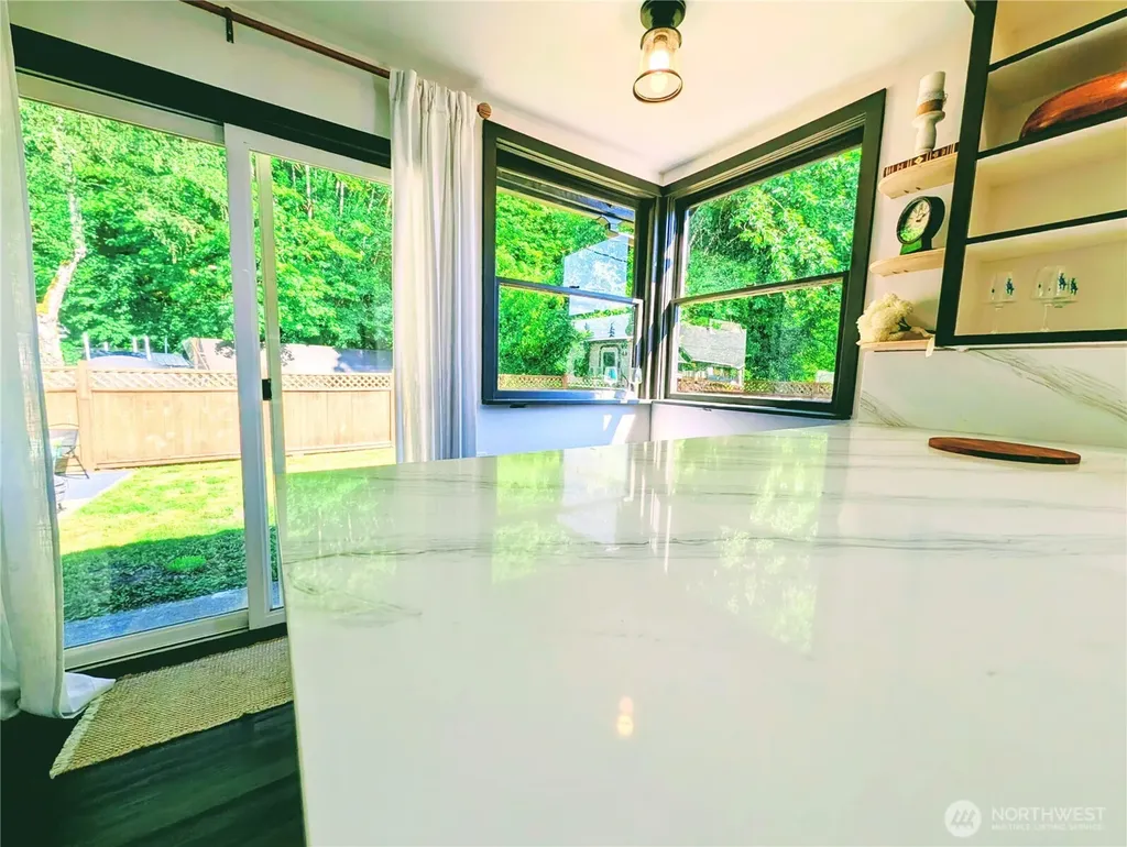 512 E Pear Street Centralia WA 98531