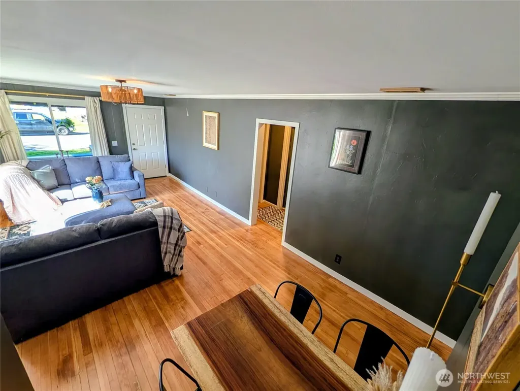 512 E Pear Street Centralia WA 98531
