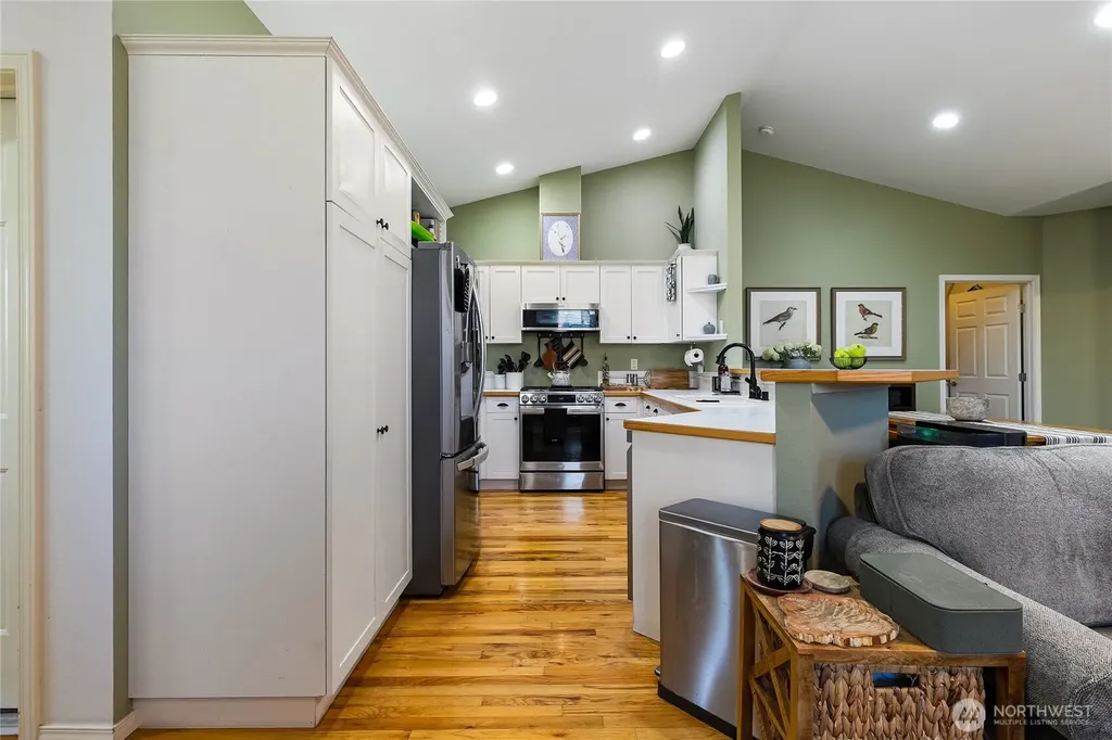 959 Aaron Drive Lynden WA 98264
