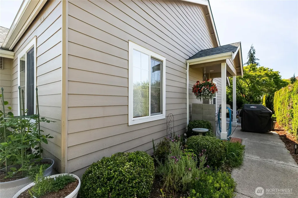 959 Aaron Drive Lynden WA 98264