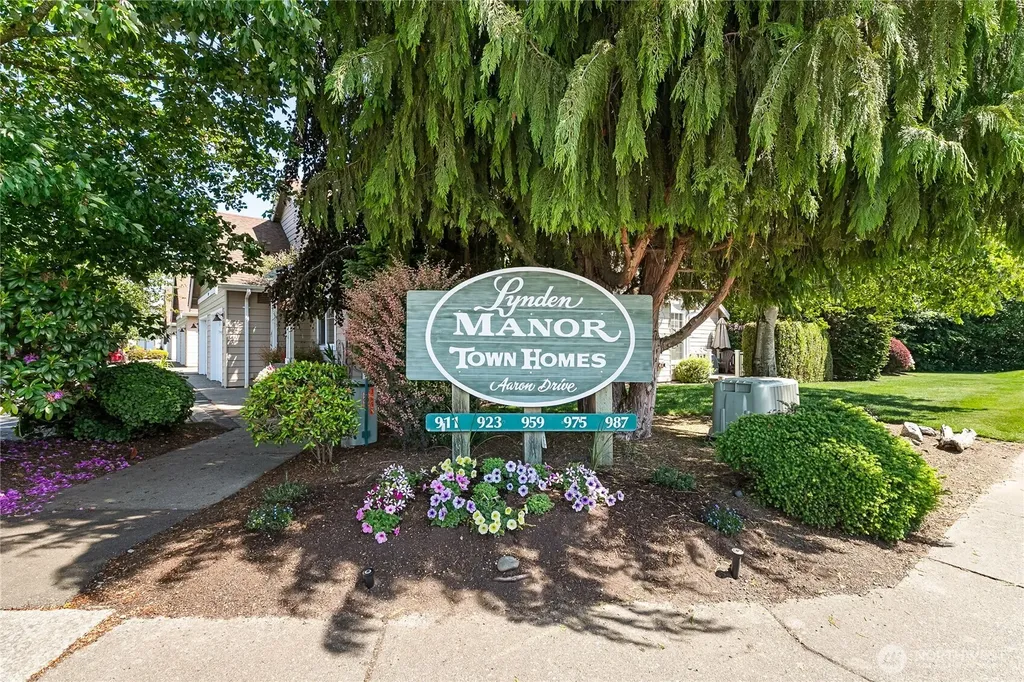 959 Aaron Drive Lynden WA 98264