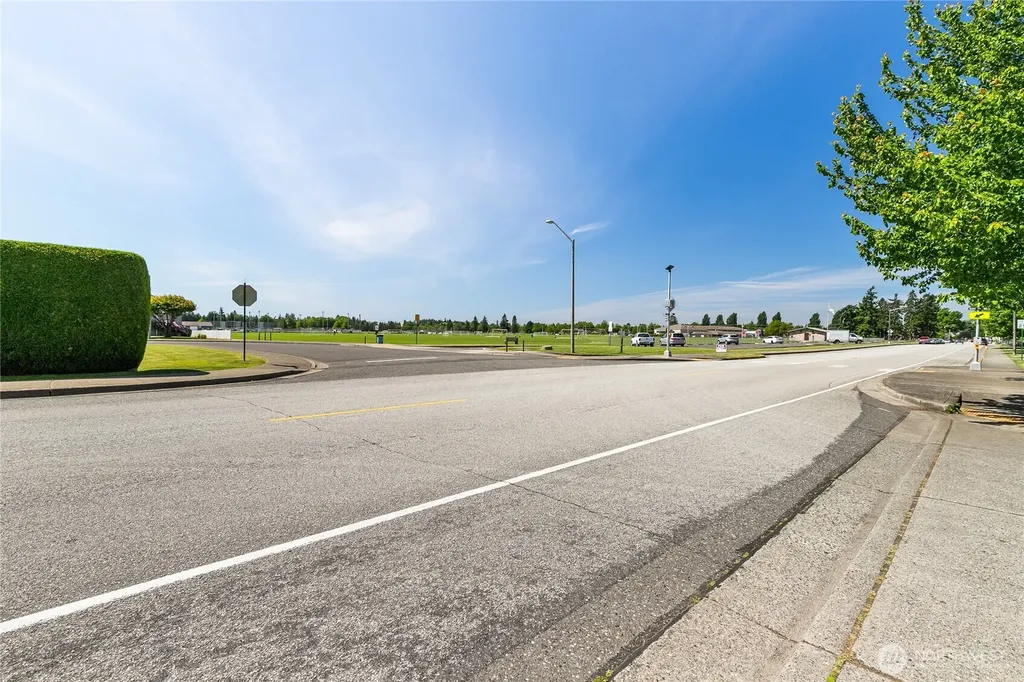959 Aaron Drive Lynden WA 98264