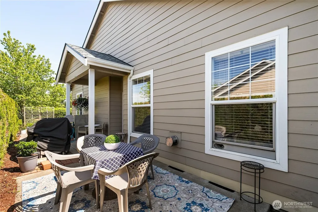 959 Aaron Drive Lynden WA 98264