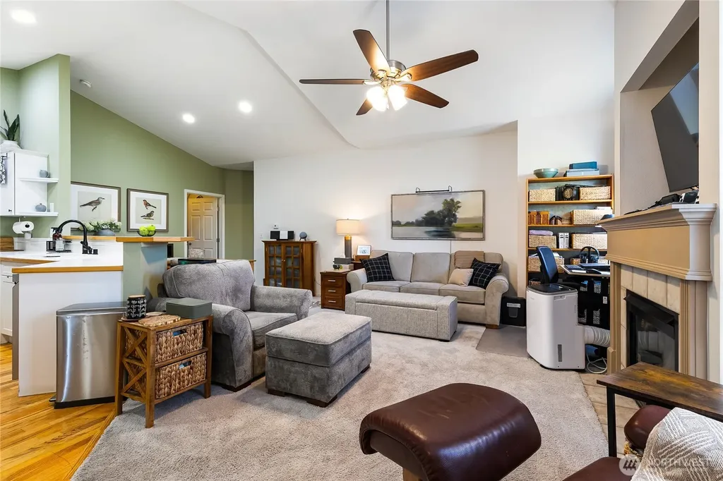 959 Aaron Drive Lynden WA 98264