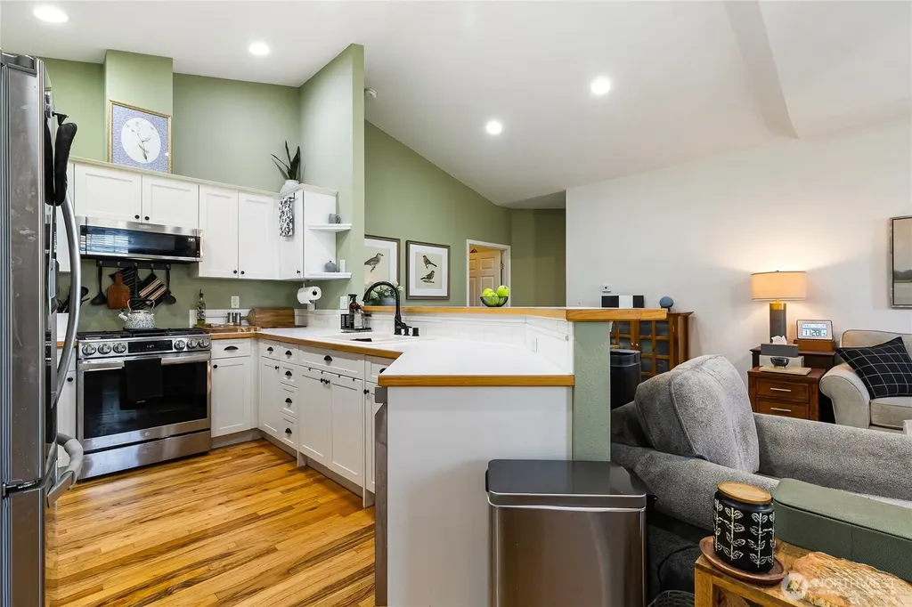 959 Aaron Drive Lynden WA 98264