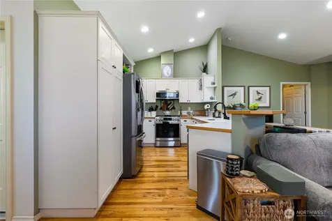 959 Aaron Drive Lynden WA 98264