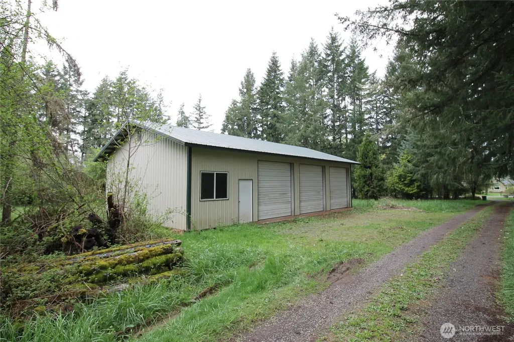 496 Ph 10 Castle Rock WA 98611