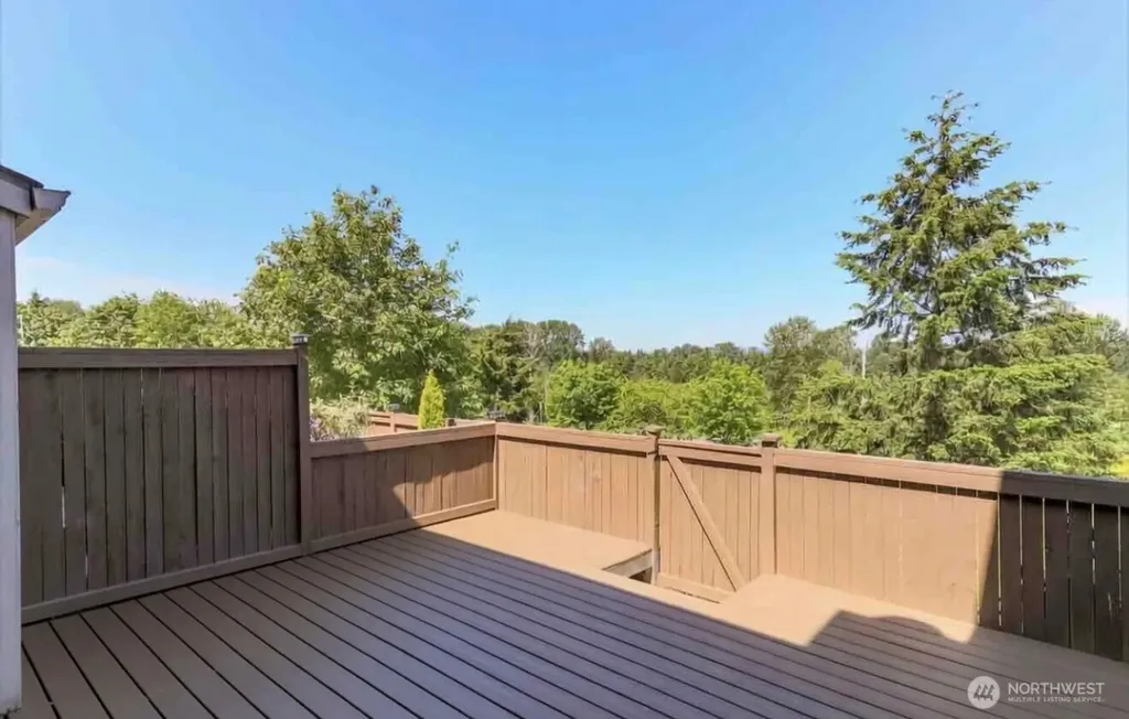 25014 Lake Fenwick Road Kent WA 98032