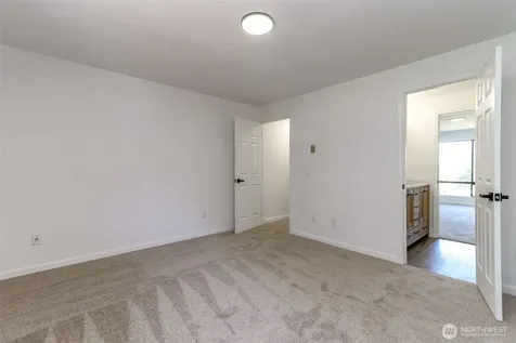 25014 Lake Fenwick Road Kent WA 98032