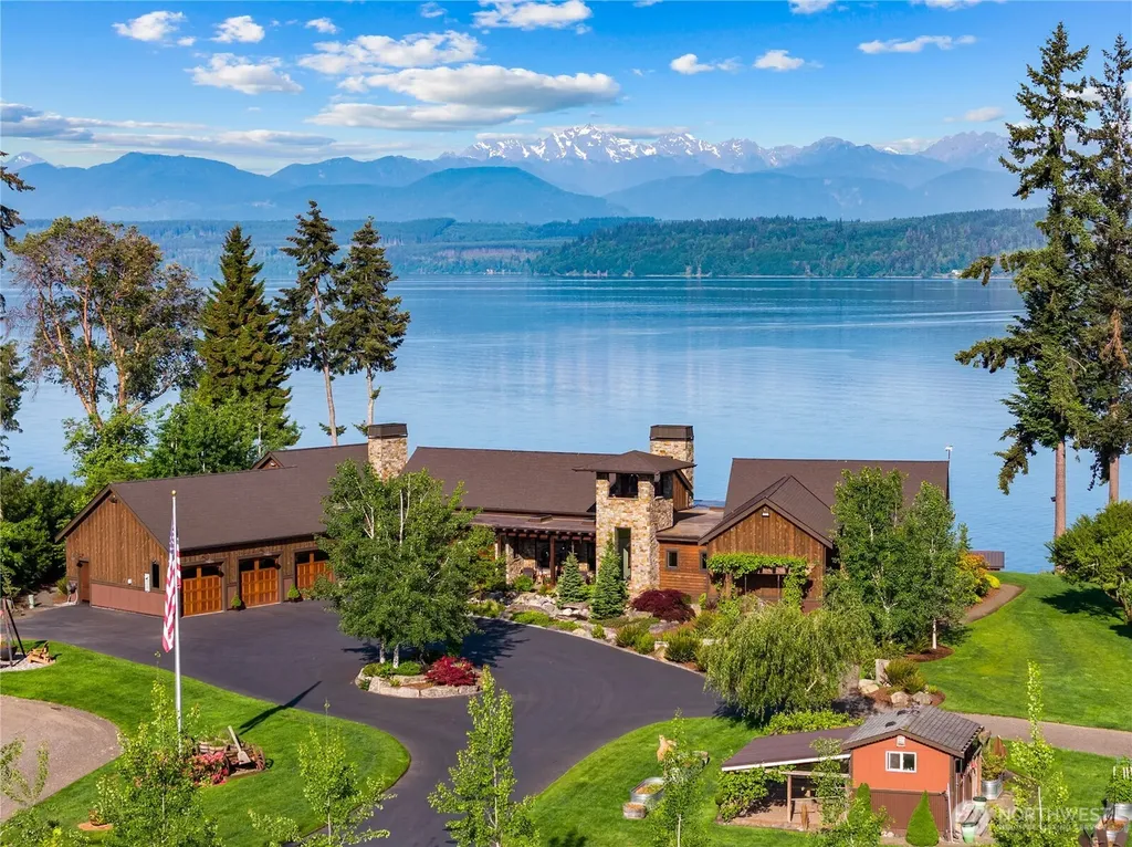 165 NE Kinman Road Poulsbo WA 98370