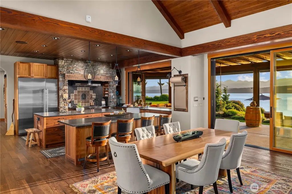 165 NE Kinman Road Poulsbo WA 98370