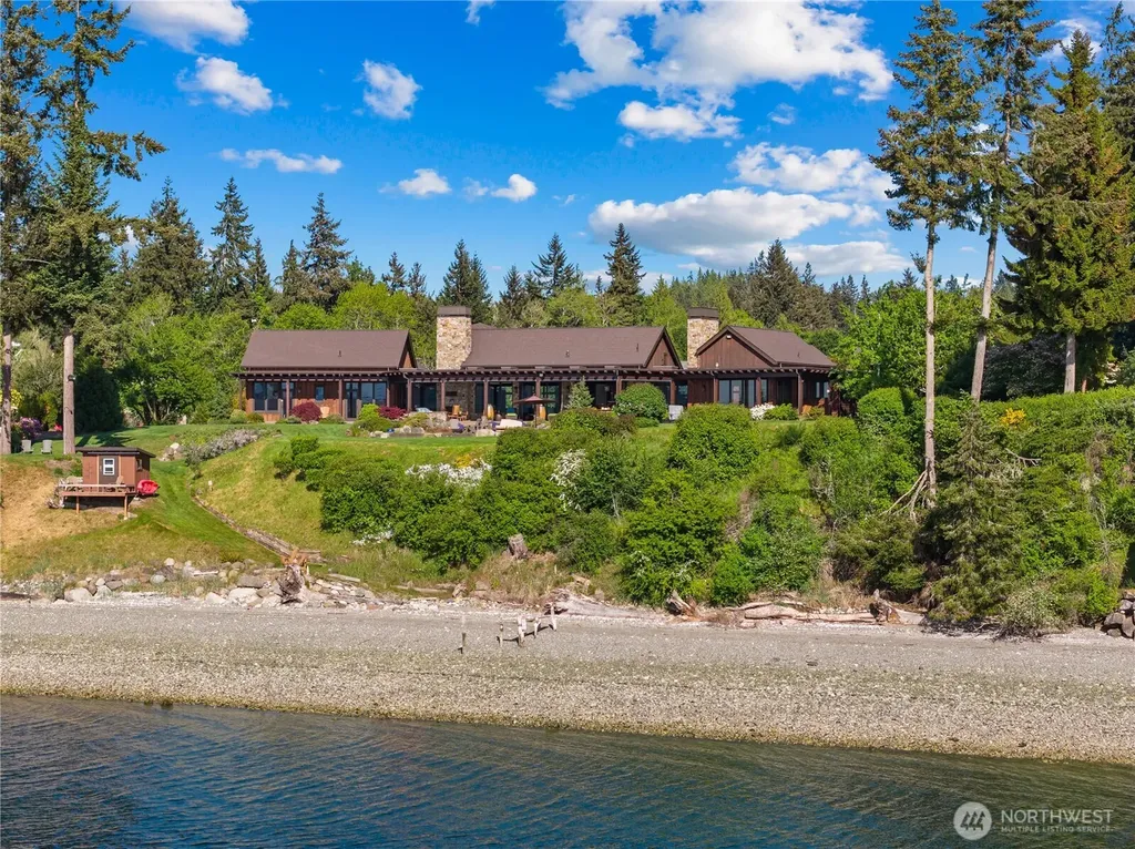 165 NE Kinman Road Poulsbo WA 98370