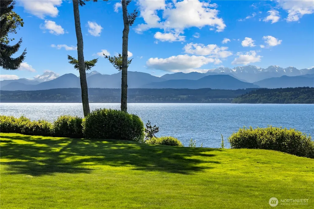 165 NE Kinman Road Poulsbo WA 98370