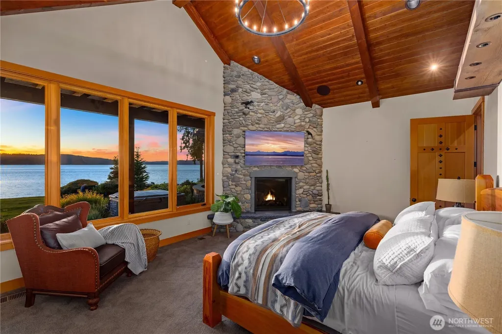 165 NE Kinman Road Poulsbo WA 98370