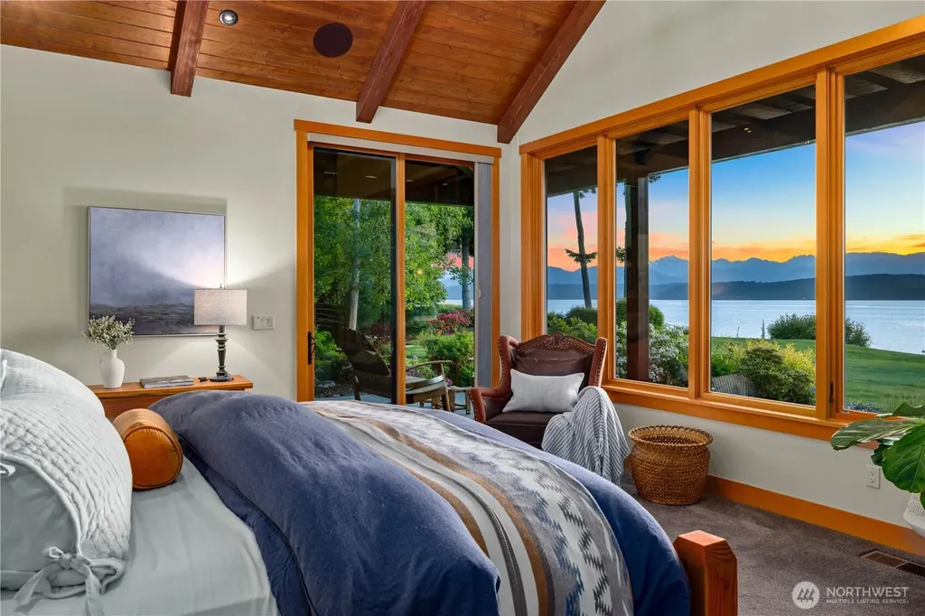 165 NE Kinman Road Poulsbo WA 98370