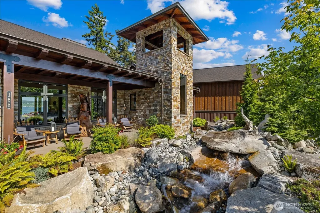 165 NE Kinman Road Poulsbo WA 98370
