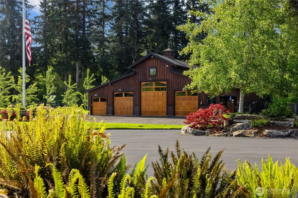 165 NE Kinman Road Poulsbo WA 98370