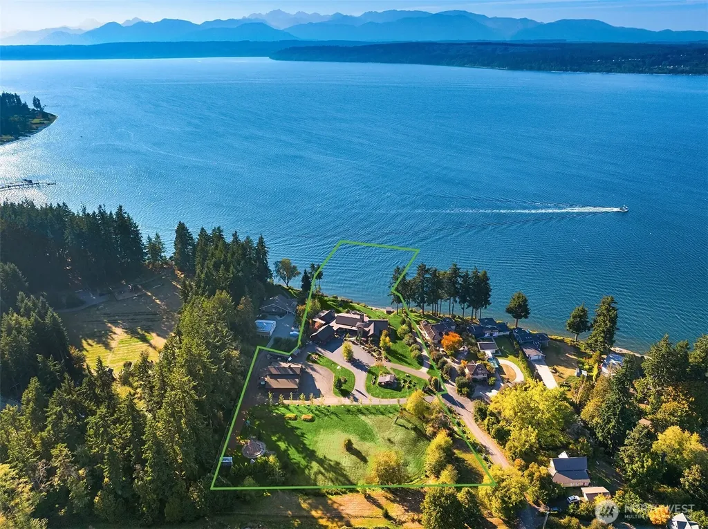 165 NE Kinman Road Poulsbo WA 98370