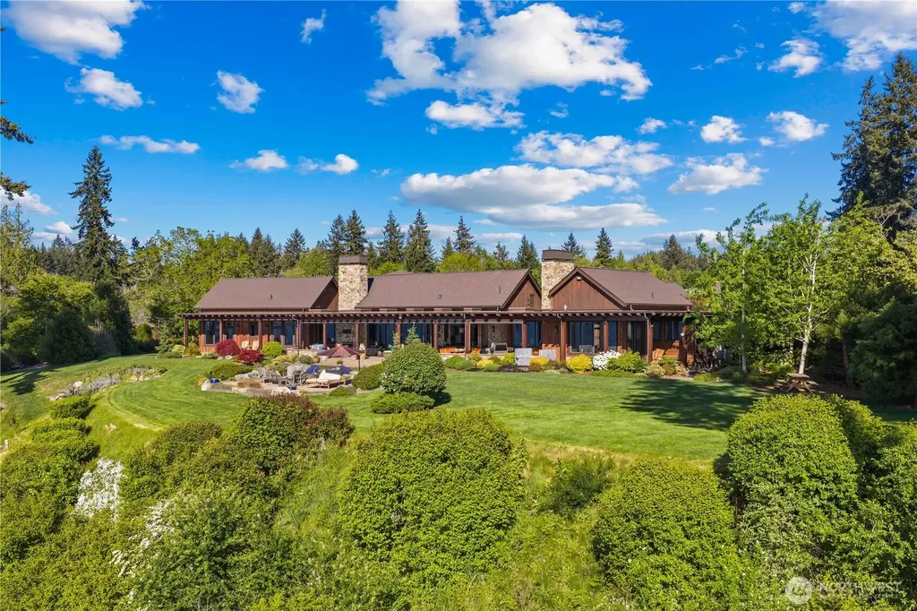 165 NE Kinman Road Poulsbo WA 98370