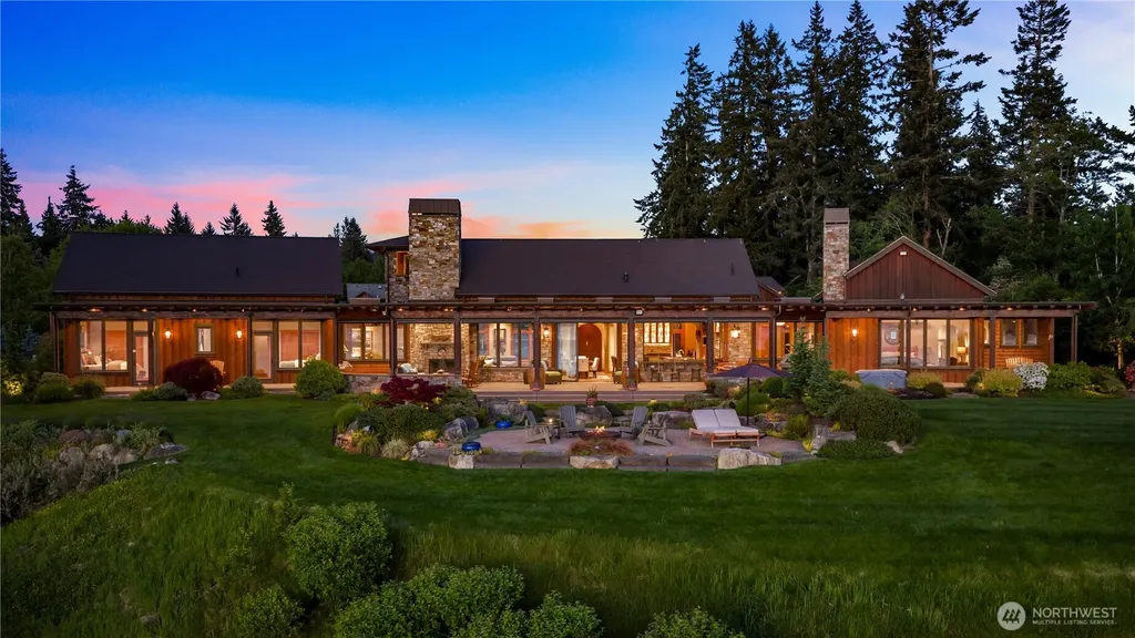 165 NE Kinman Road Poulsbo WA 98370