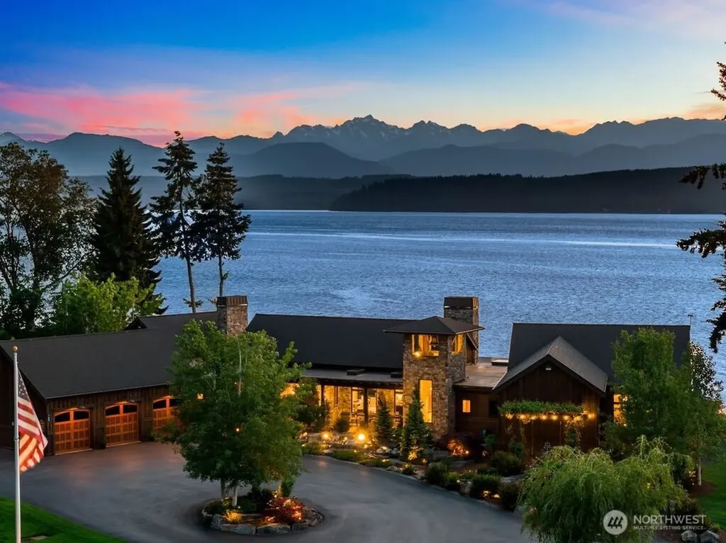 165 NE Kinman Road Poulsbo WA 98370