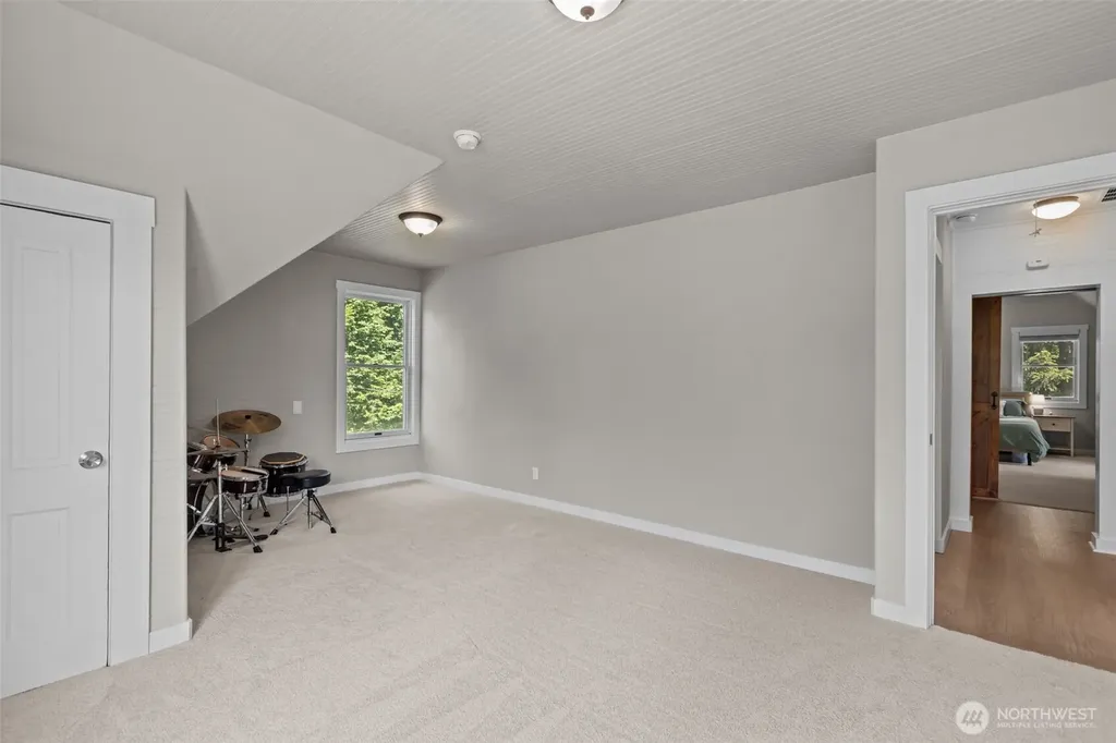 33724 SE Hudson Road Ravensdale WA 98051