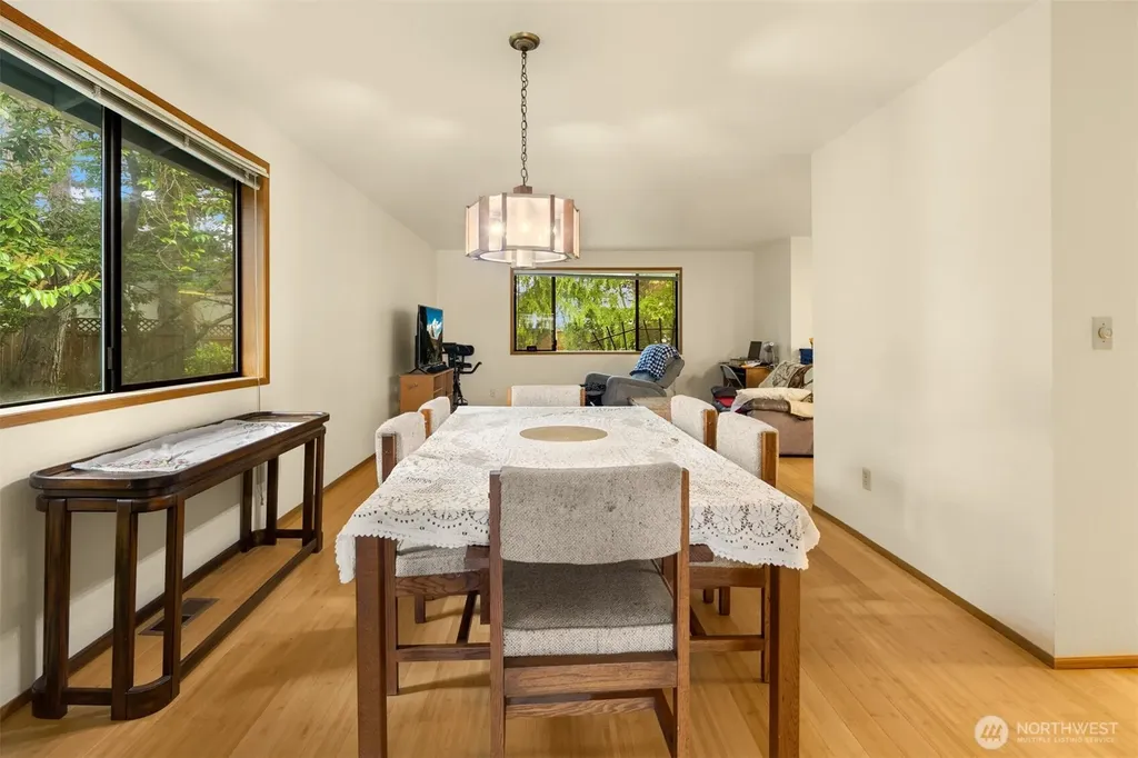 13014 SE 279th Place Kent WA 98030