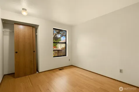 13014 SE 279th Place Kent WA 98030