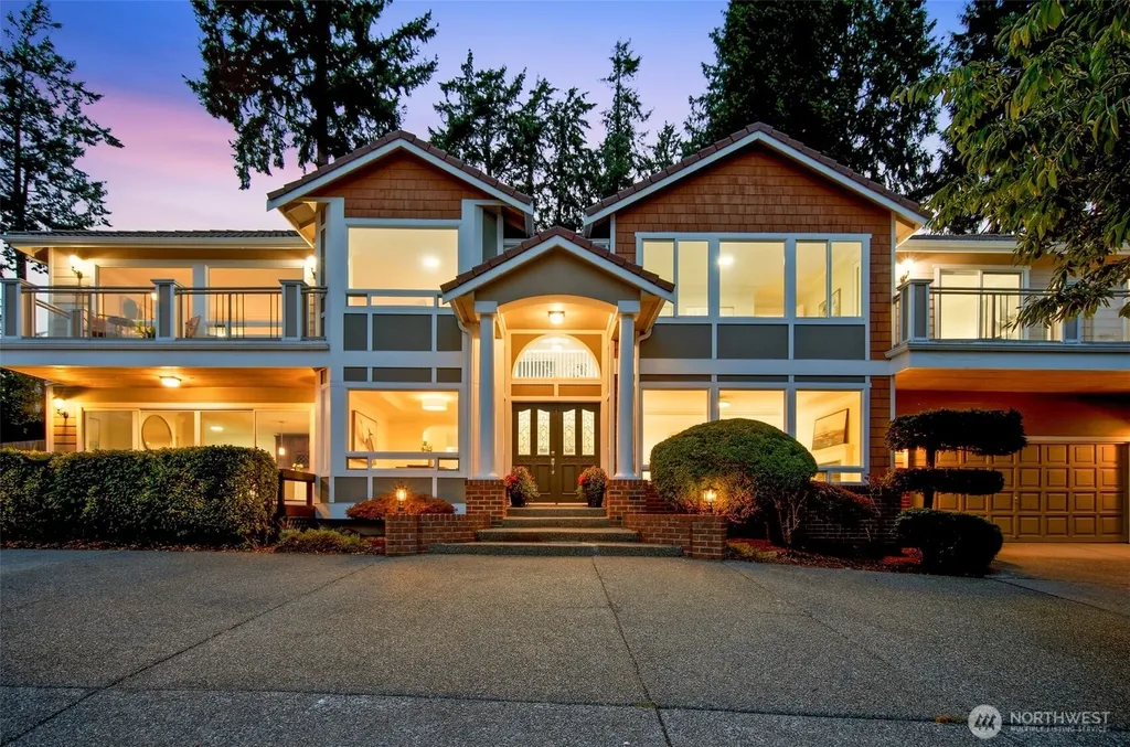 8338 NE Juanita Drive Kirkland WA 98034