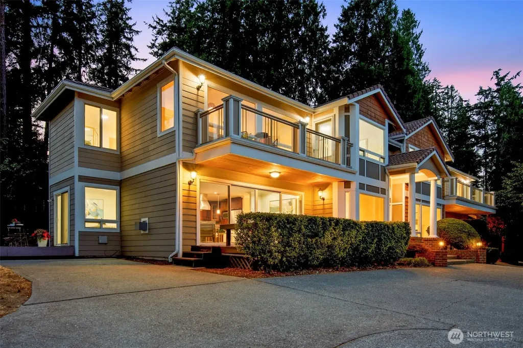 8338 NE Juanita Drive Kirkland WA 98034