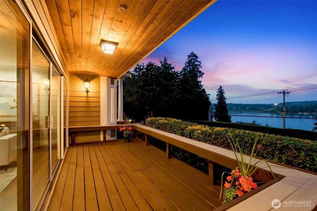 8338 NE Juanita Drive Kirkland WA 98034