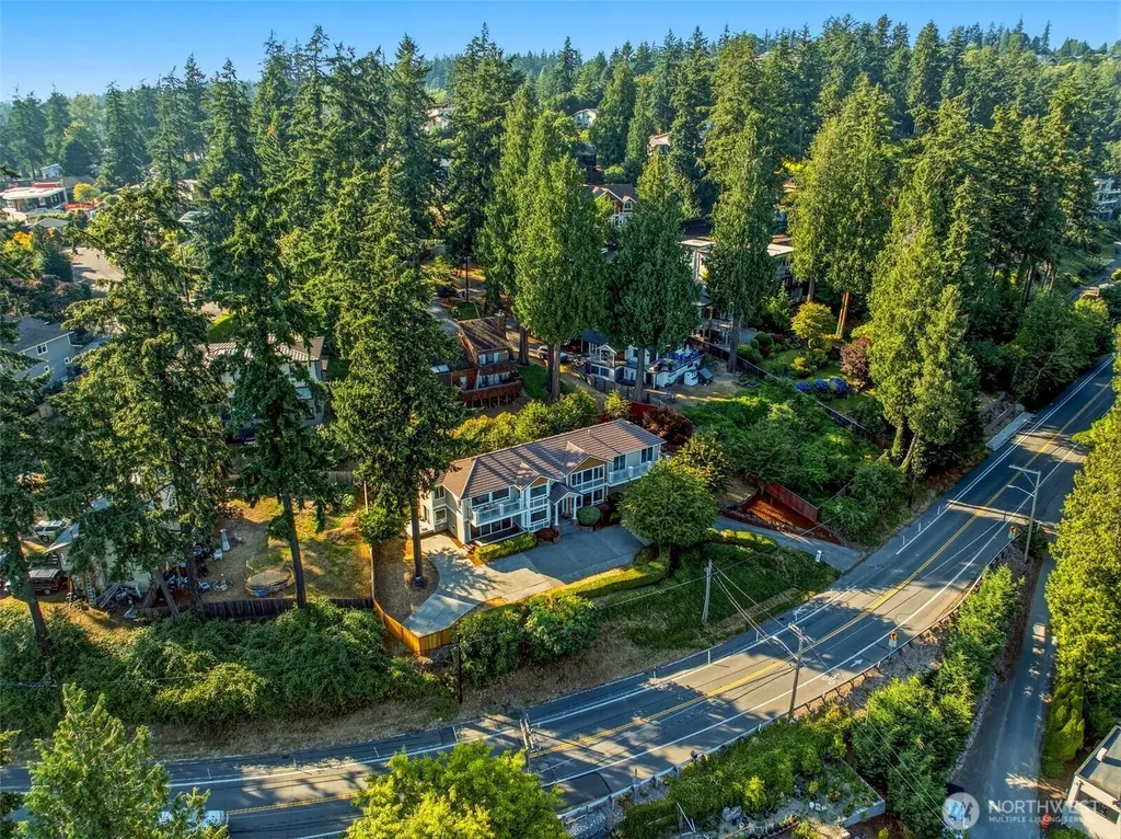 8338 NE Juanita Drive Kirkland WA 98034