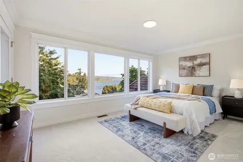 8338 NE Juanita Drive Kirkland WA 98034