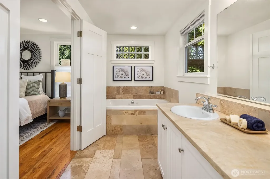 11059 SE 31st Street Bellevue WA 98004