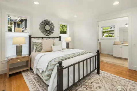 11059 SE 31st Street Bellevue WA 98004