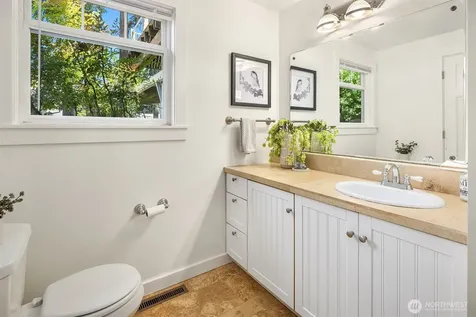 11059 SE 31st Street Bellevue WA 98004