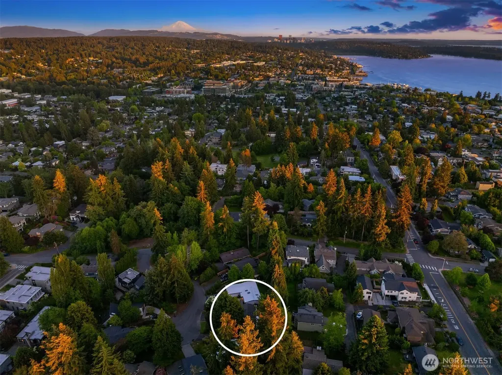 1517 3rd Place Kirkland WA 98033