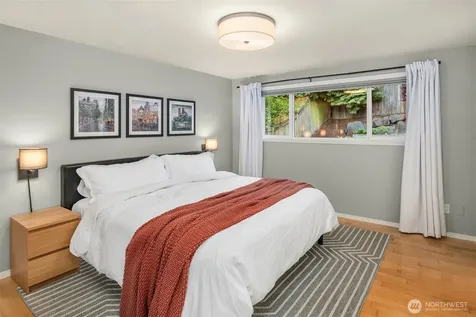 1517 3rd Place Kirkland WA 98033