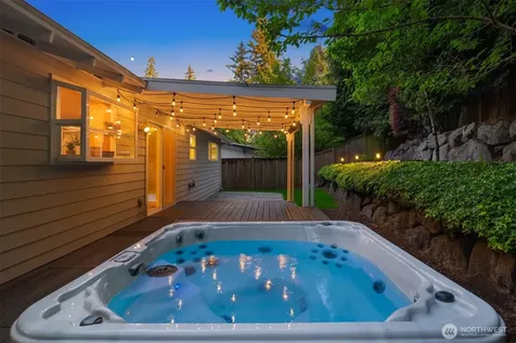1517 3rd Place Kirkland WA 98033