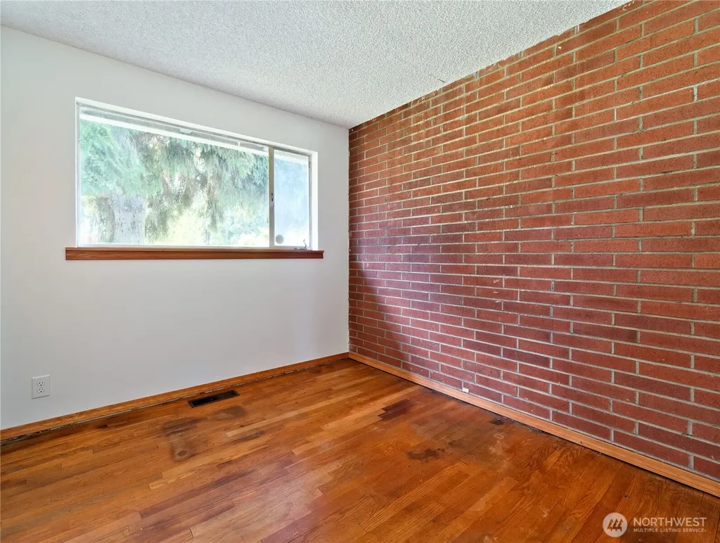 12805 64th Avenue S Seattle WA 98178