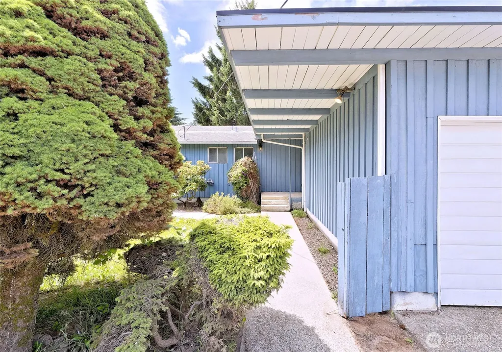 12805 64th Avenue S Seattle WA 98178