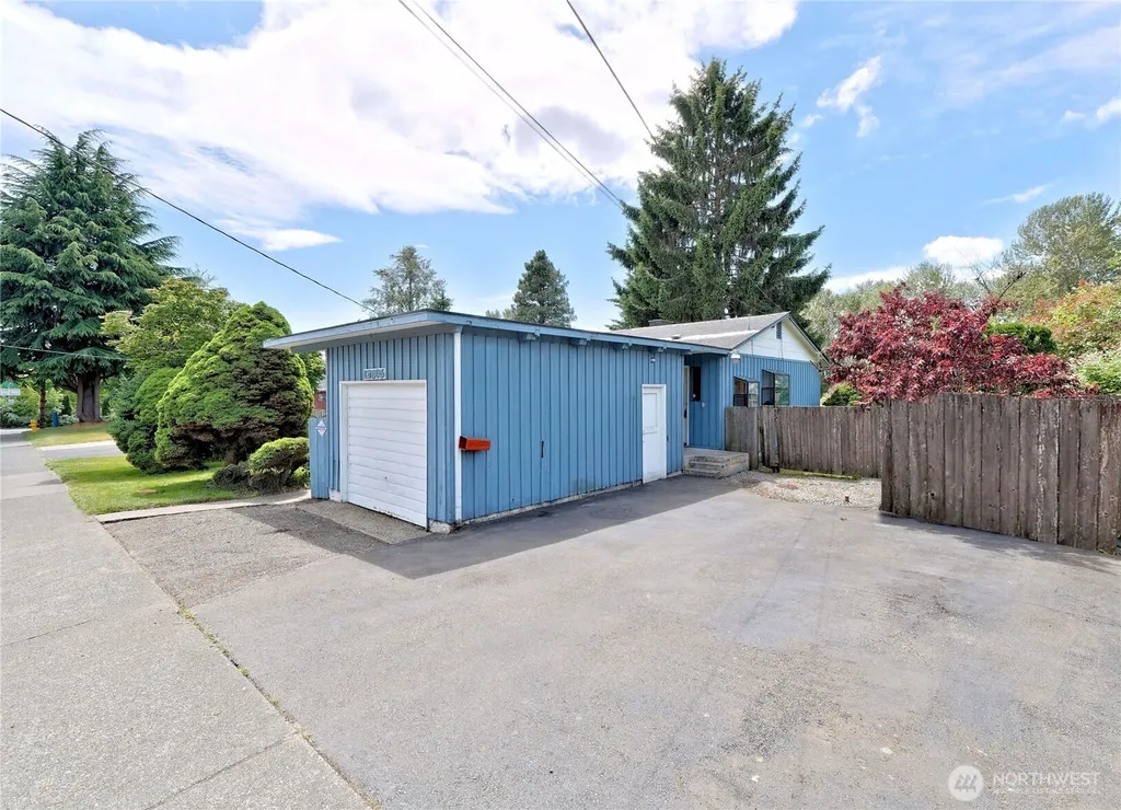 12805 64th Avenue S Seattle WA 98178