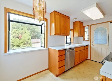 12805 64th Avenue S Seattle WA 98178