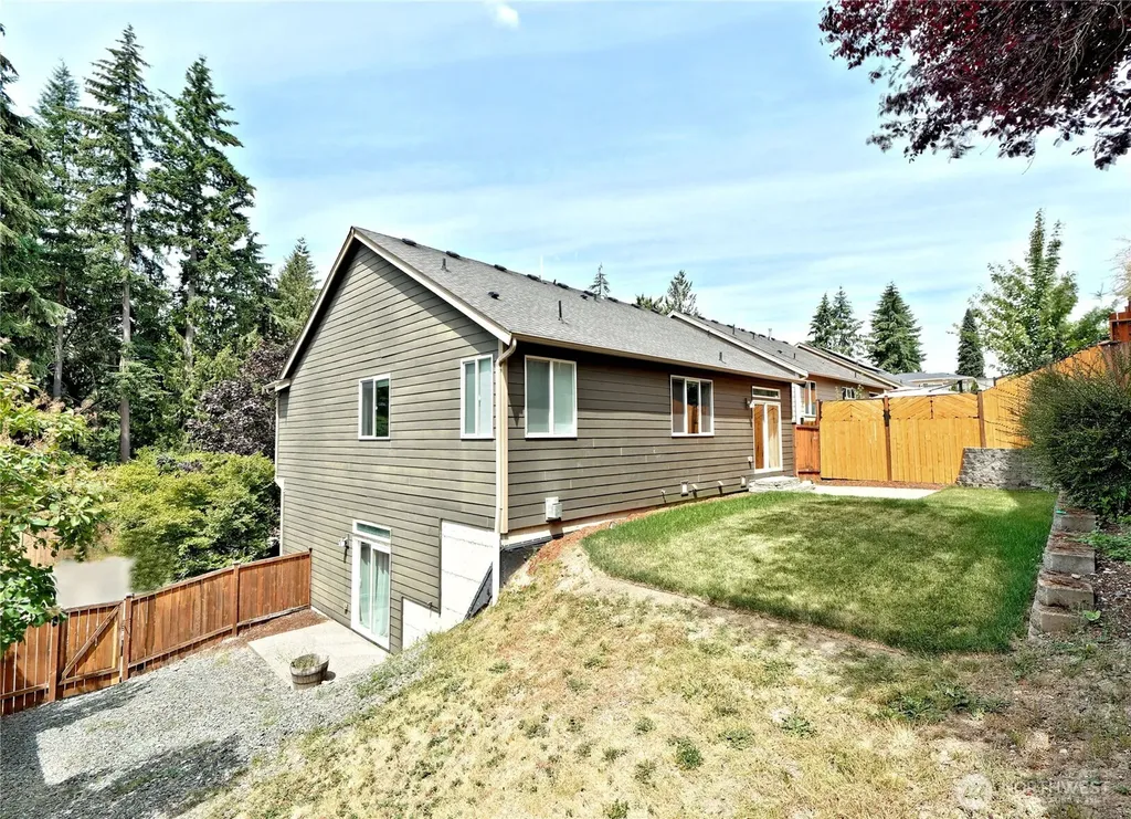 1808 Pierce Avenue NE Renton WA 98056