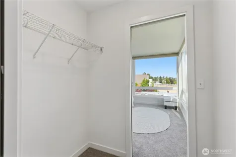 4008 Linden Ave N Seattle WA 98103