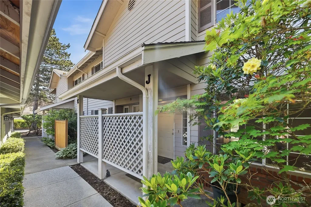 19620 80th Avenue W Edmonds WA 98026