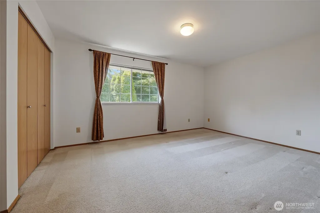 19620 80th Avenue W Edmonds WA 98026