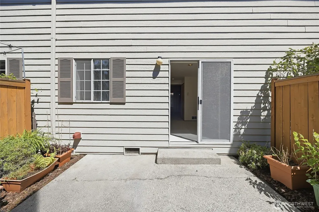 19620 80th Avenue W Edmonds WA 98026