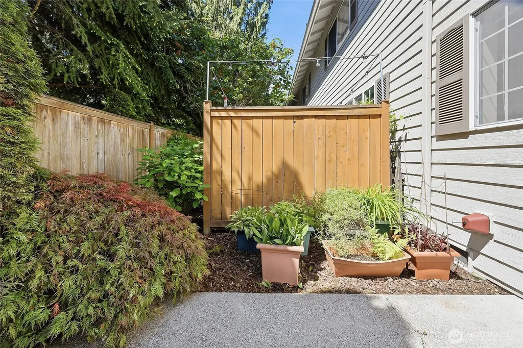 19620 80th Avenue W Edmonds WA 98026